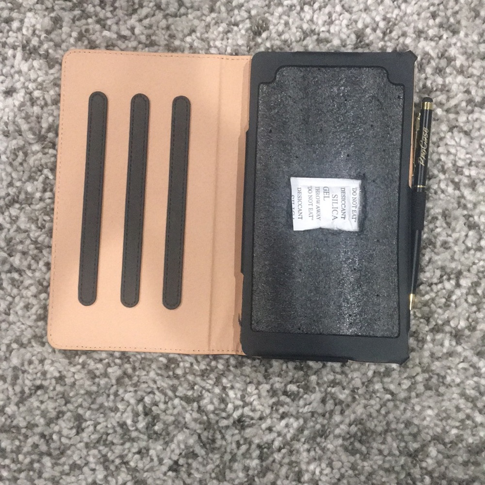 New ProCase with pen/StyleWriter. - Picture 4 of 8